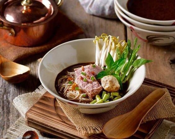 Top 10 Noodle Bowl in Ekkamai