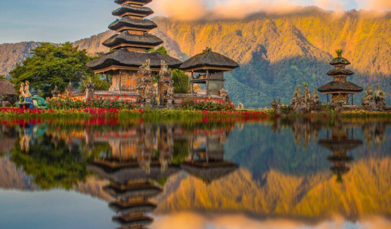 Enchanting Serenity: Lake Beratan, Bali