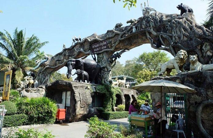 Dusit Zoo: A Cherished Green Escape and Wildlife Haven in Bangkok