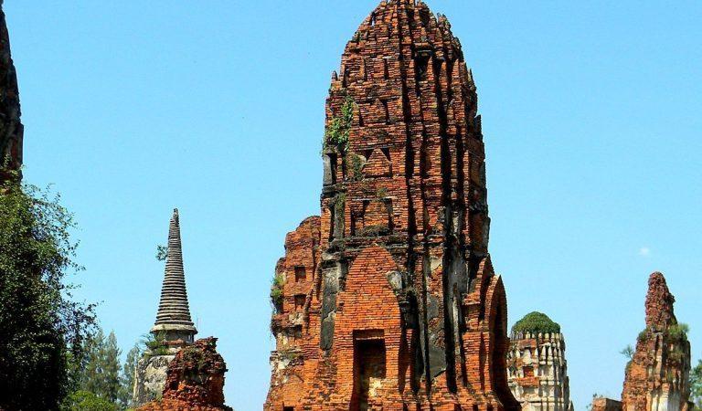 Wat Mahathat: A Majestic Glimpse into Bangkok’s Spiritual Heritage